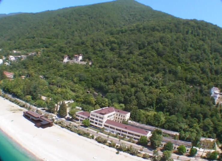 Hotel Continent Гагра Екстериор снимка