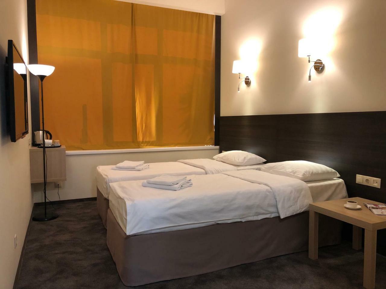 Hotel Continent Гагра Екстериор снимка
